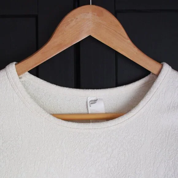 Fabletics | Athletic Top - Picture 2 of 4